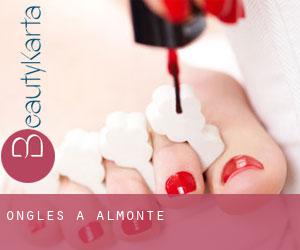 Ongles à Almonte