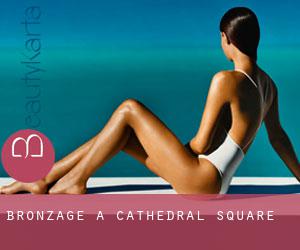 Bronzage à Cathedral Square