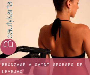 Bronzage à Saint-Georges-de-Lévéjac